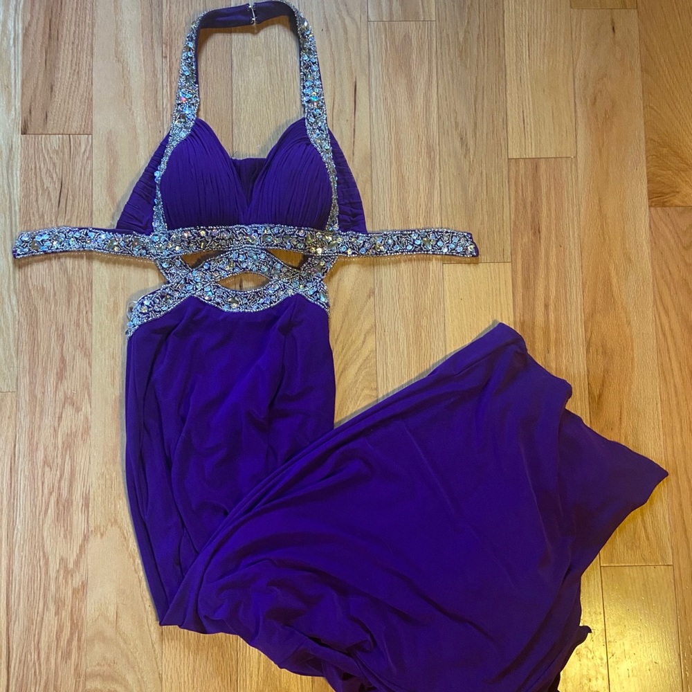 Formal/Prom Dress - Picture 2 of 8